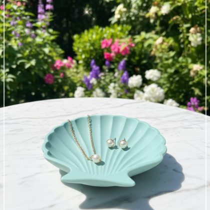Shell trinket tray
