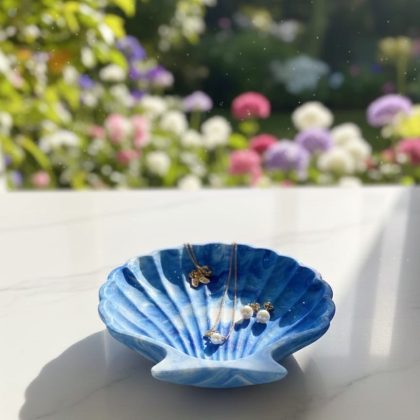 Shell trinket tray